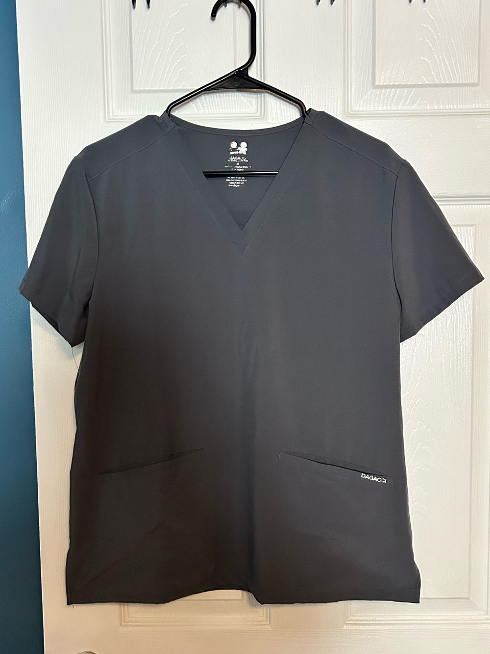 Women's Short Sleeve V-Neck Scrub Top in Charcoal